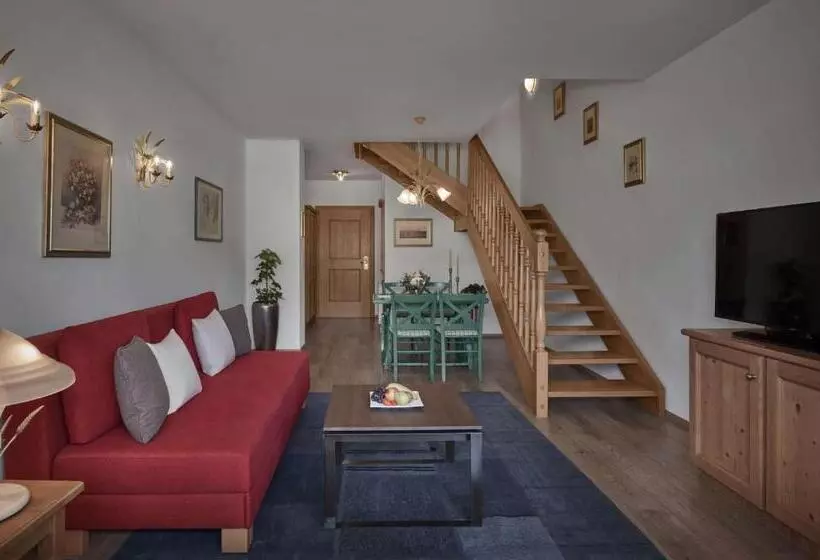 Отель Lisi Family