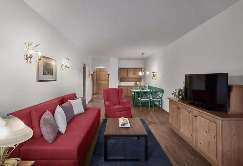 Отель Lisi Family