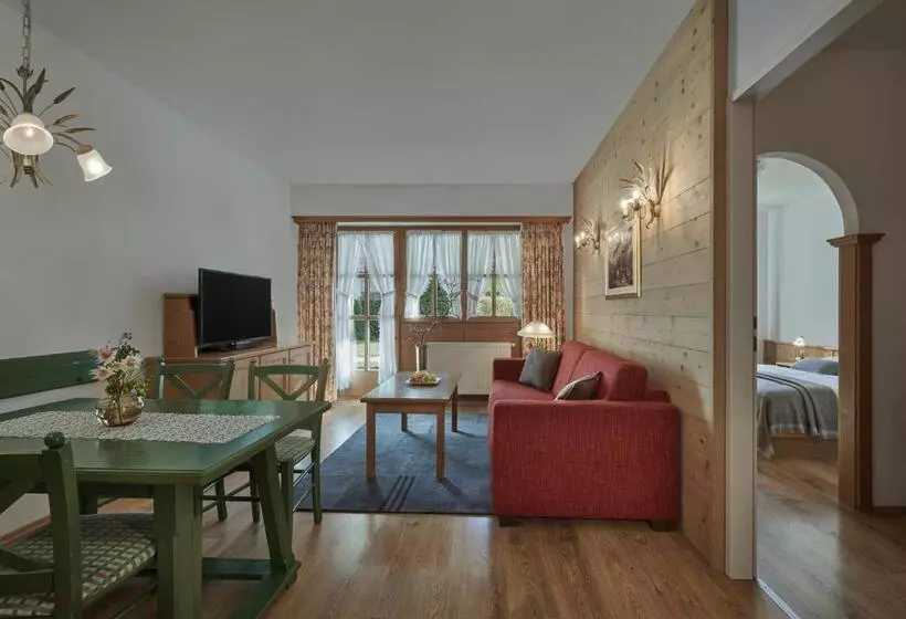 Отель Lisi Family