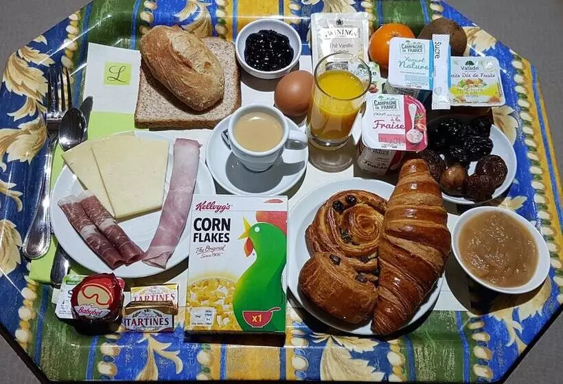 Hotel Logis Hôtel Du Midi   Rodez Centre Ville