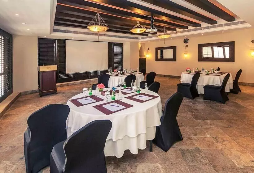 Mercure Grand Hotel Seef   All Suites