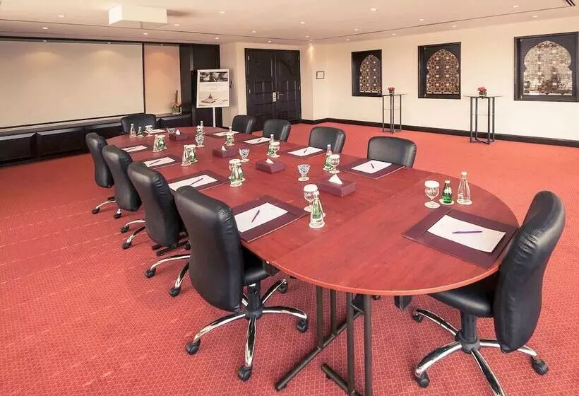 Mercure Grand Hotel Seef   All Suites