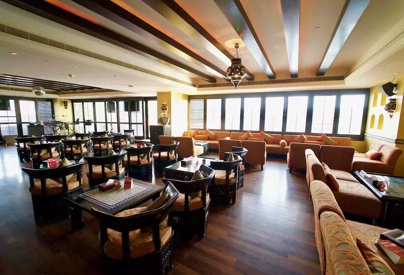 Mercure Grand Hotel Seef   All Suites