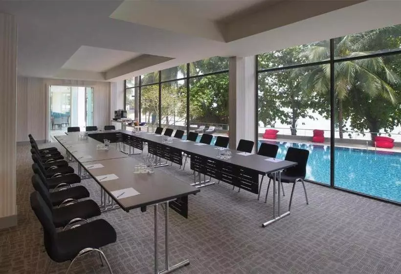 ホテル Mercure Penang Beach