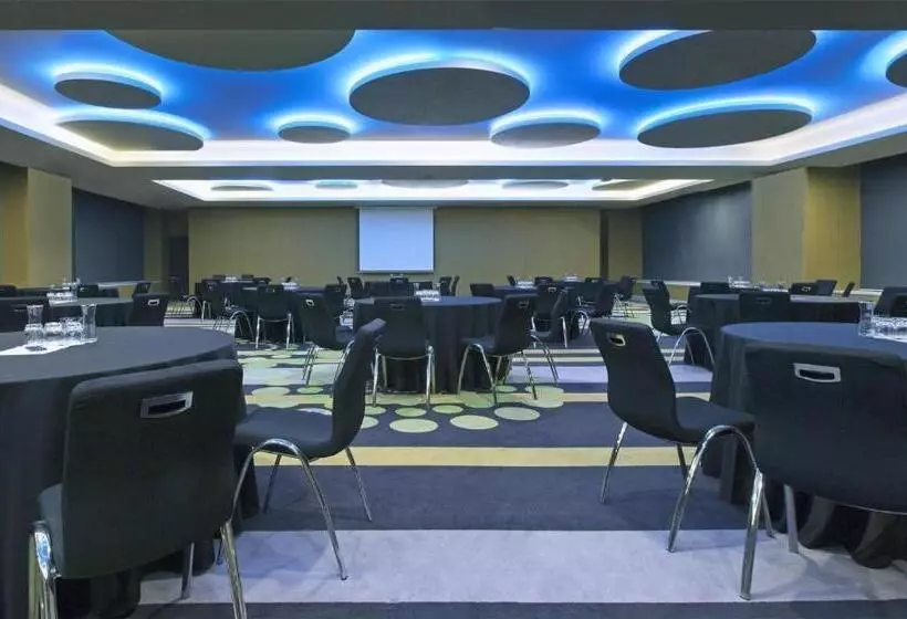 ホテル Mercure Penang Beach