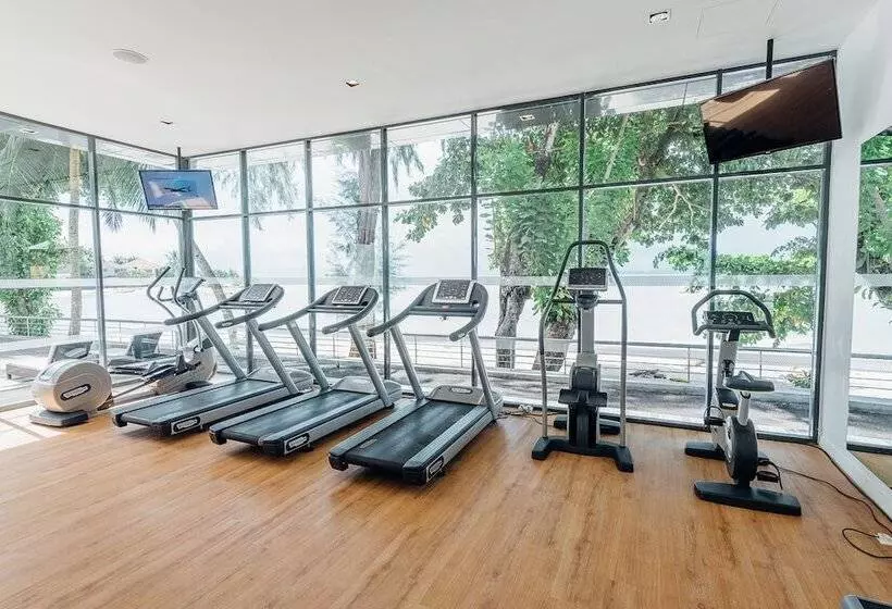 ホテル Mercure Penang Beach