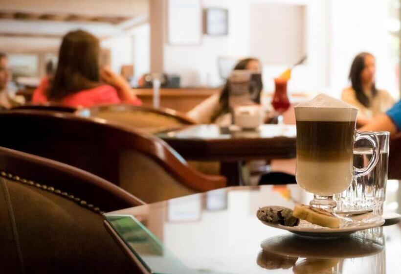 هتل Plaza El Bosque Ebro