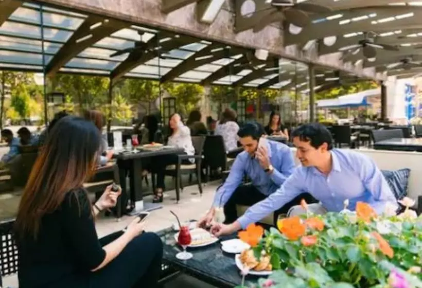 فندق Plaza El Bosque Ebro