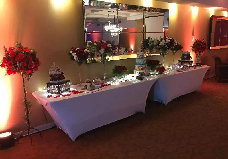 בית מלון כפרי Radisson Ciudad Empresarial Santiago