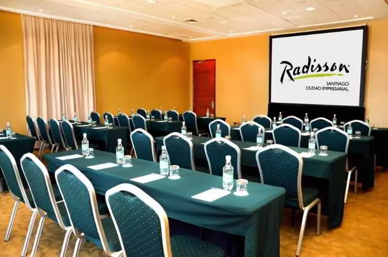 בית מלון כפרי Radisson Ciudad Empresarial Santiago