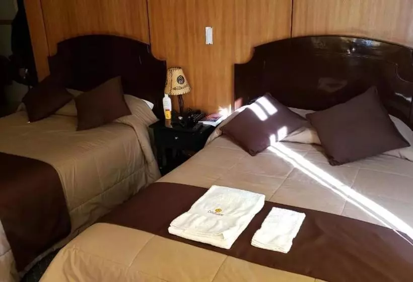 ホテル Hostel Sillustani Inn Puno