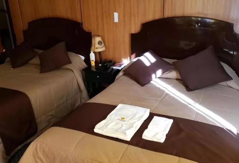 ホテル Hostel Sillustani Inn Puno