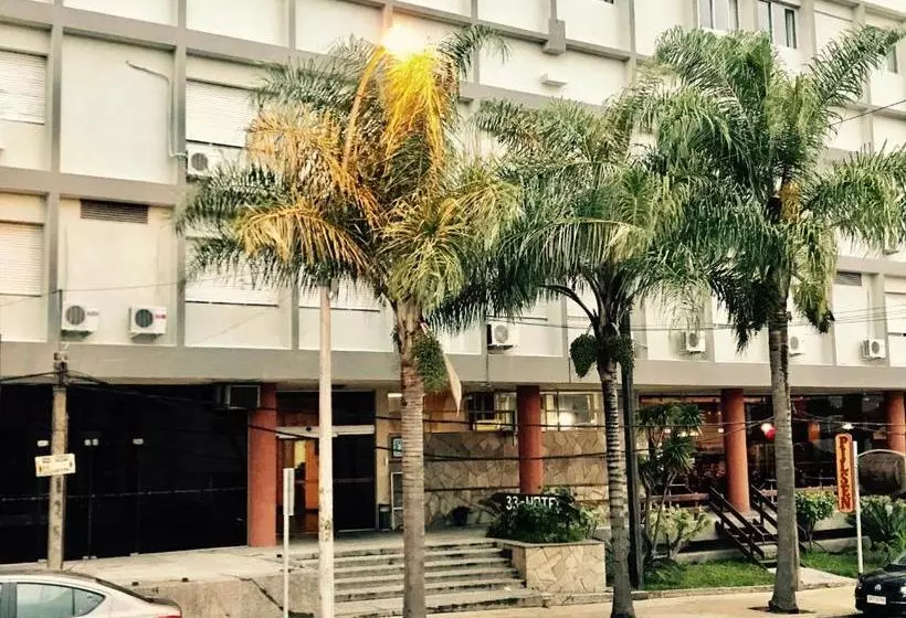 Hotel Treinta Y Tres