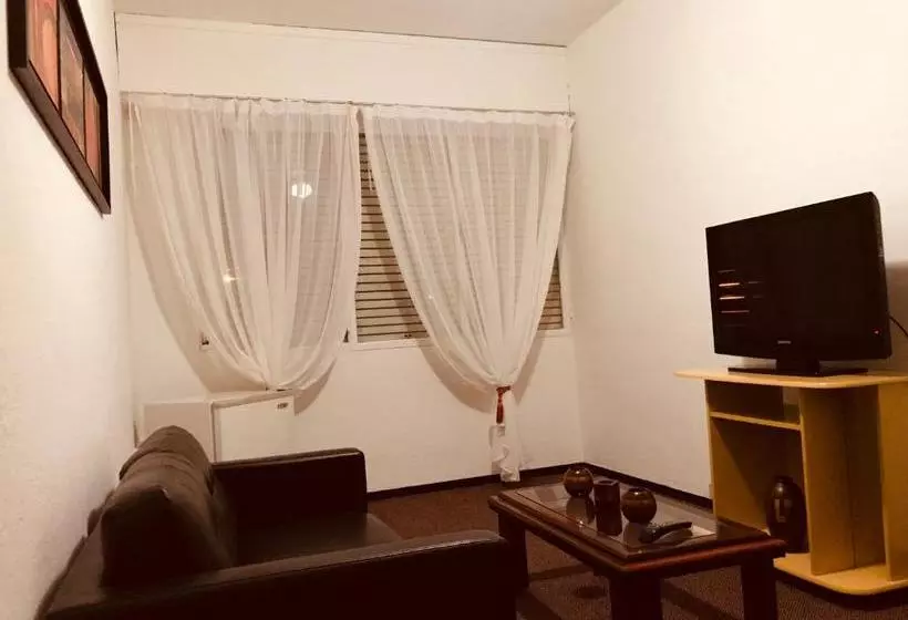 Hotel Treinta Y Tres