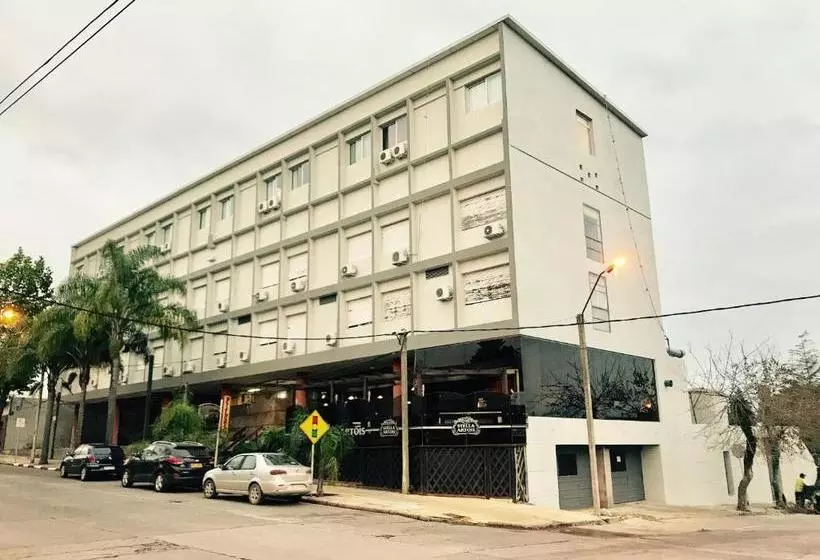 Hotel Treinta Y Tres