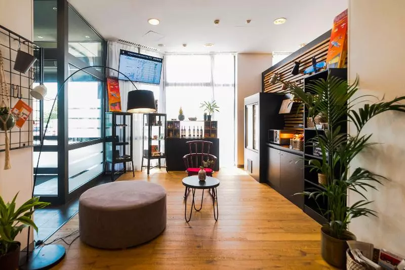 هتل Vienna House Easy By Wyndham Bucharest Airport