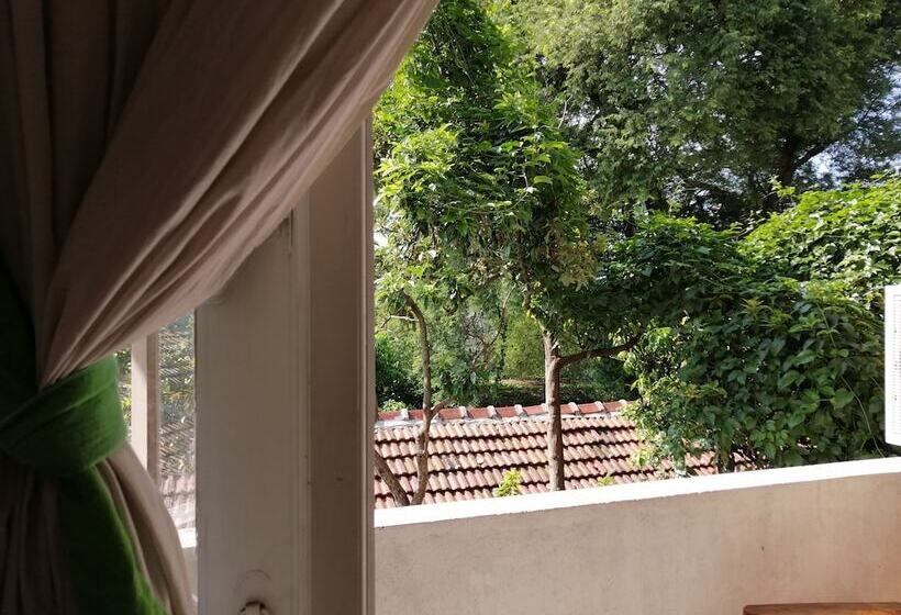 ホテル Sithila Villa