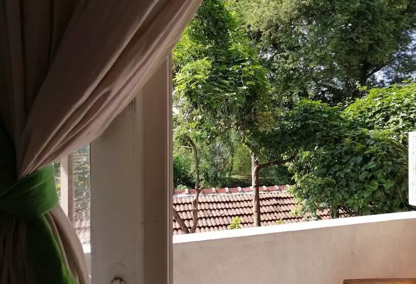 Hotelli Sithila Villa