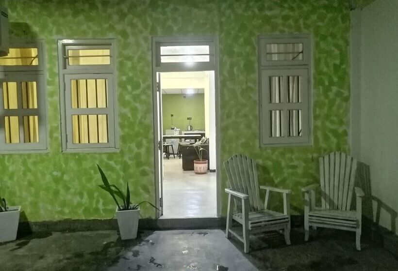 ホテル Sithila Villa