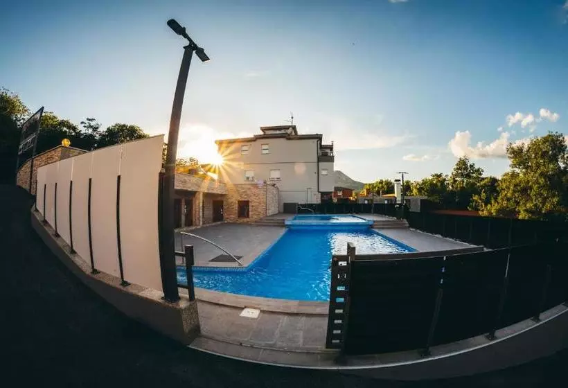 تختخواب و صبحانه Adria Centar Koćuša