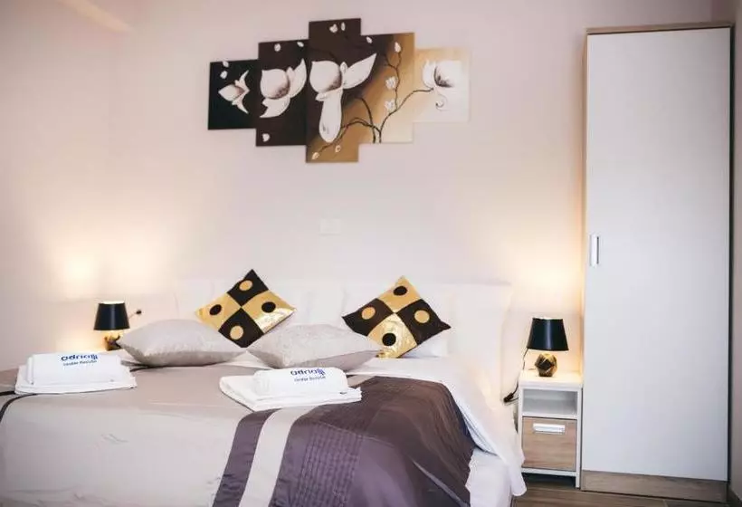 تختخواب و صبحانه Adria Centar Koćuša