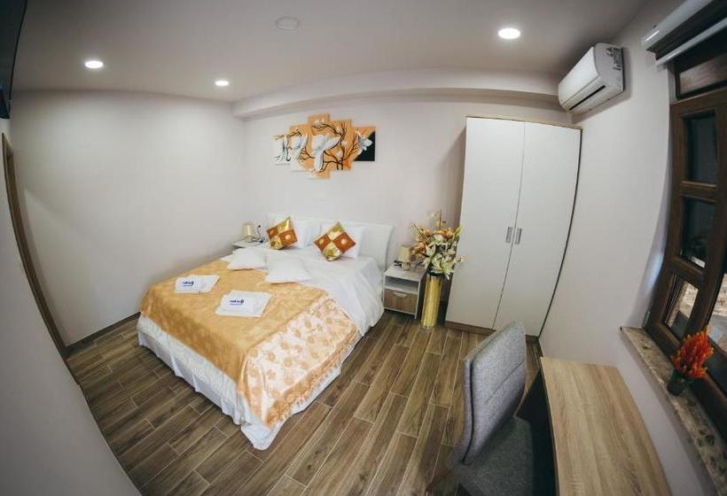 تختخواب و صبحانه Adria Centar Koćuša