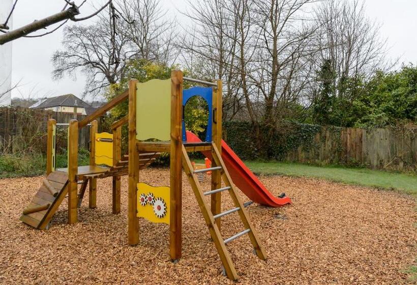 تختخواب و صبحانه Balfour Arms