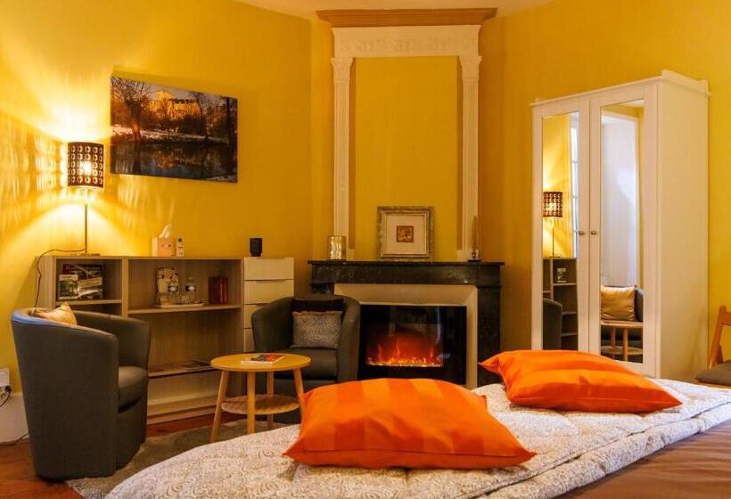 مبيت وإفطار Domaine De Seugnac