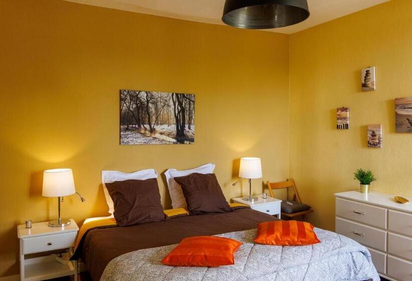 مبيت وإفطار Domaine De Seugnac