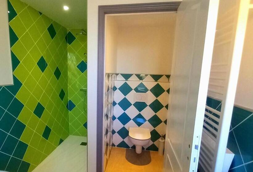 مبيت وإفطار Domaine De Seugnac