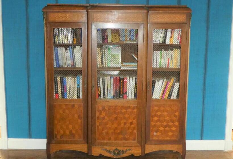 مبيت وإفطار Domaine De Seugnac