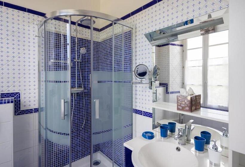 مبيت وإفطار Domaine De Seugnac