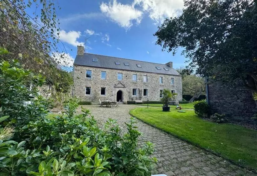 Aamiaismajoitus (B&B) Le Domaine De Coat Rogan La Chambre Romantique