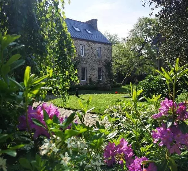 Aamiaismajoitus (B&B) Le Domaine De Coat Rogan La Chambre Romantique