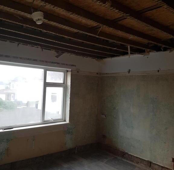 민박 Rosie Flanagan's