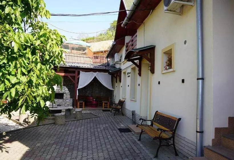 Aamiaismajoitus (B&B) Zöld Sziget Wellness