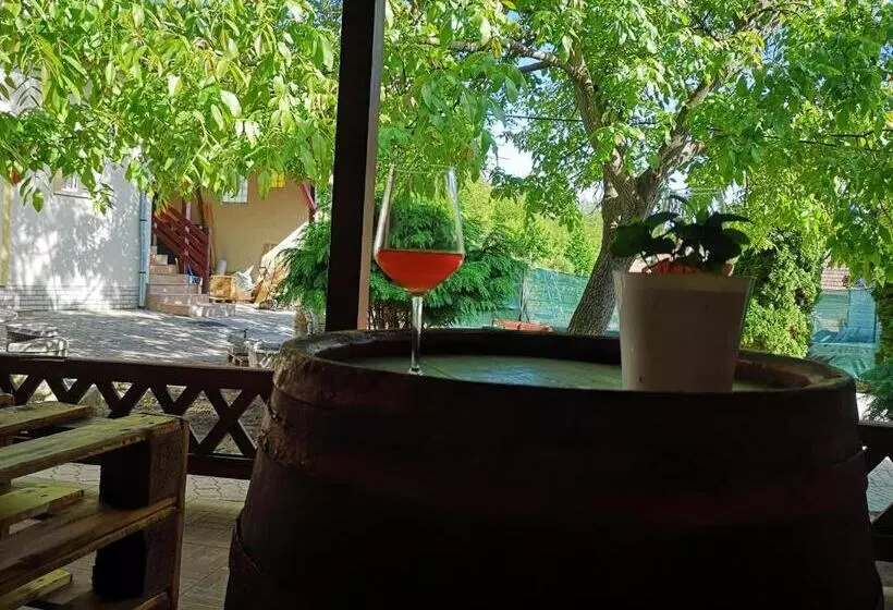 Aamiaismajoitus (B&B) Zöld Sziget Wellness