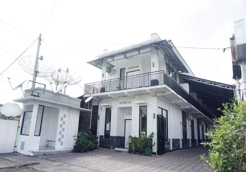 ホテル Oyo 3843 Medical Kost Syariah