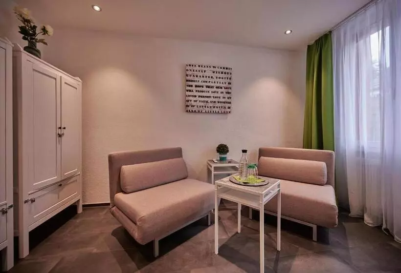 ペンション Da Maurizio Suites