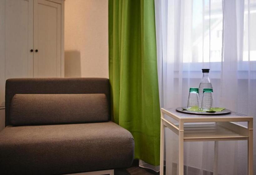 פנסיון Da Maurizio Suites