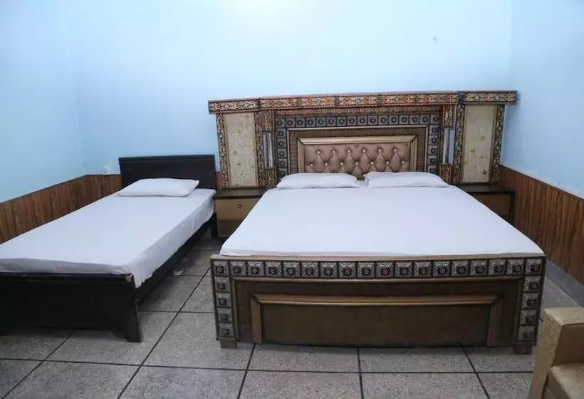 پانسیون Sareena Residence