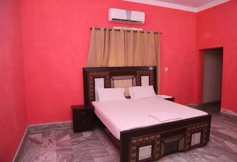 پانسیون Sareena Residence