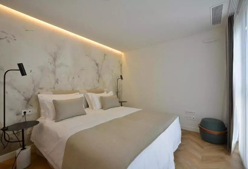 Plaza Mina Suites   Adults Recommended By Luxury Suites Cadiz