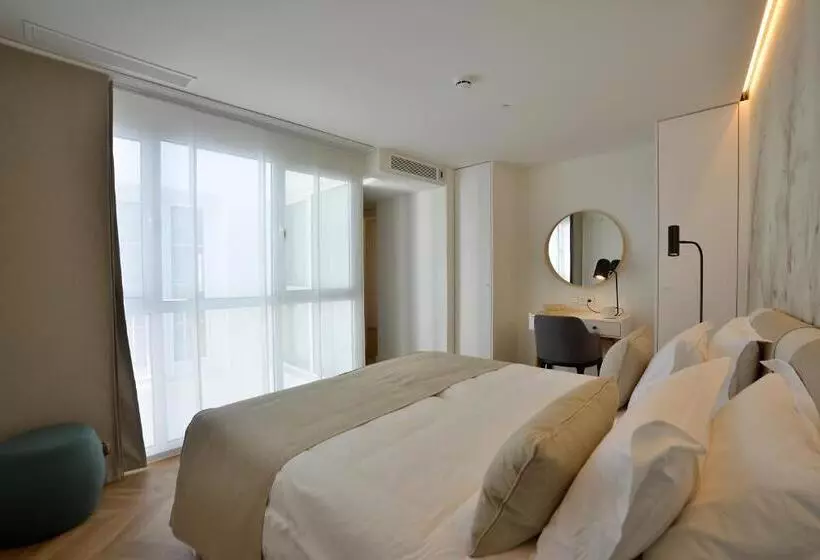 Plaza Mina Suites   Adults Recommended By Luxury Suites Cadiz