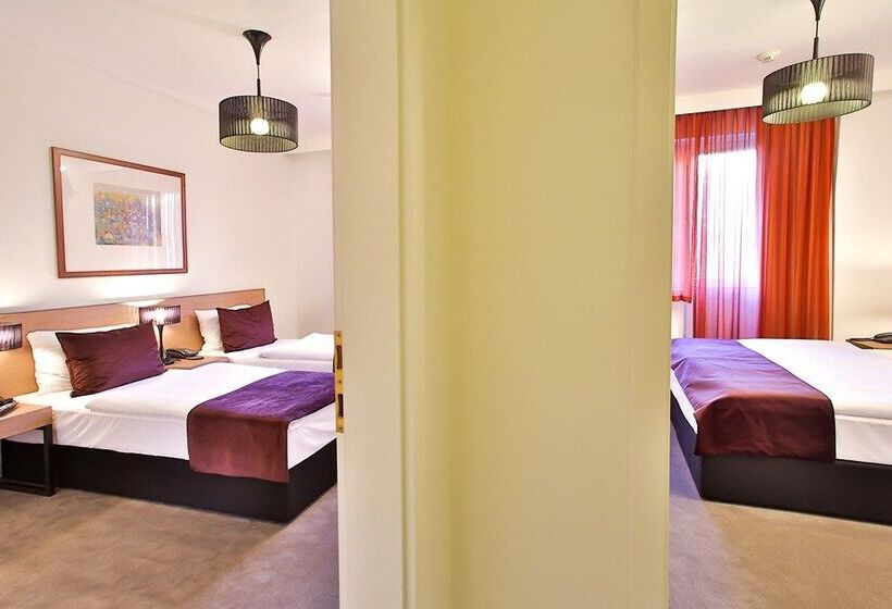 Adina Apartment Hotel Budapest