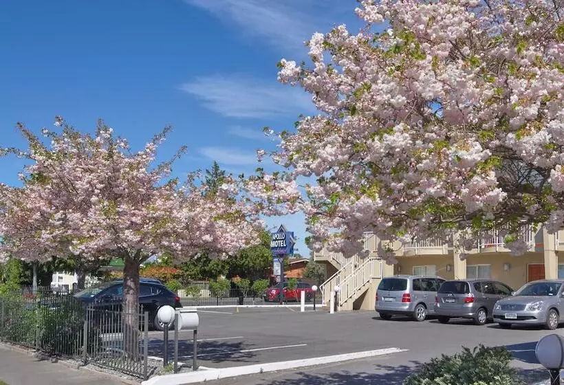 Apollo Motel