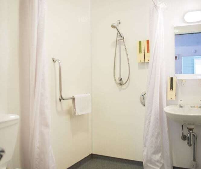 Hotel Colonial On Gladstone