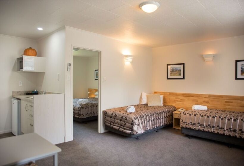 Hotel Colonial On Gladstone