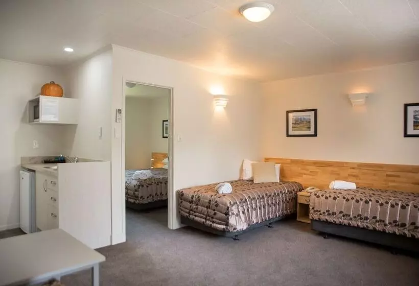 ホテル Colonial On Gladstone