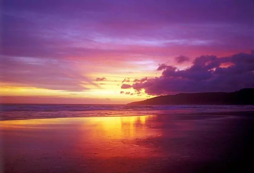 Отель Far Hills Country